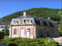Villa-Burrus